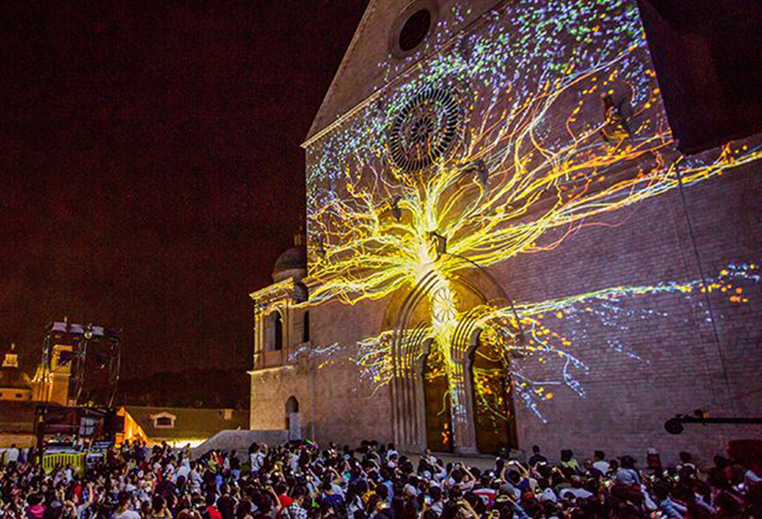 建業(yè)·華誼兄弟電影小鎮(zhèn)